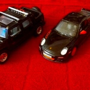 Porsche 2010 911 Gt3 Rs & 2005 hummer H2